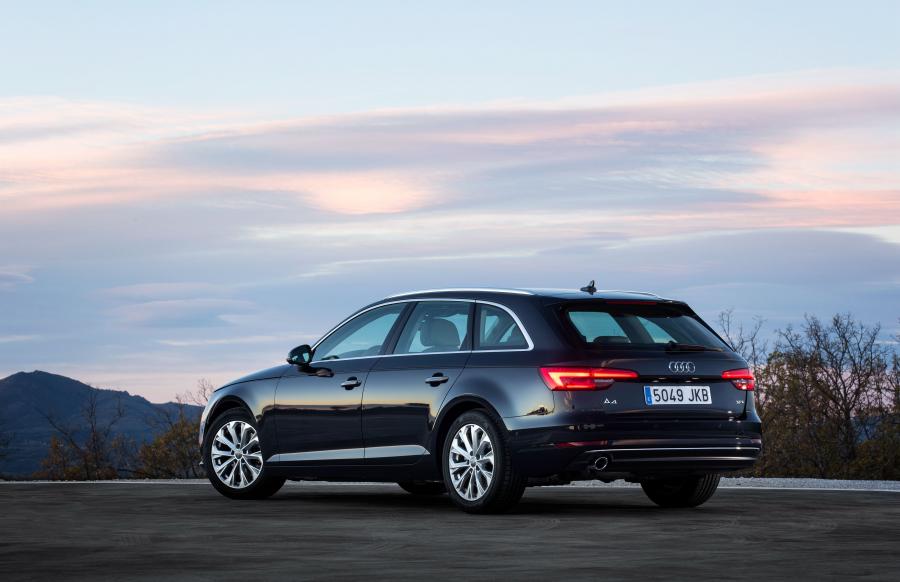  Audi A4 Avant 2.0 TDI (B9) 2015 года  (WW) (фото 2 из 9)